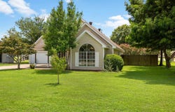 1217 Pauline St, Trumann, AR 72472