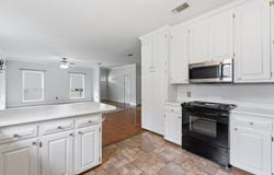 1305 E Tiffani St, Gonzales, LA 70737