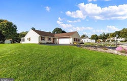 323 WILLOW Street, ADAMSTOWN, PA 19501