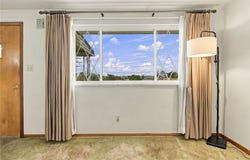59 Central Ave, N Versailles, PA 15137