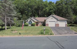 1825 Golf View Drive, River Falls, WI 54022