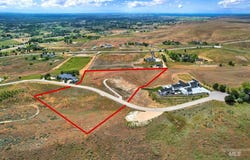 5487 N Willean Ln, Eagle, ID 83616