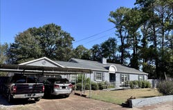 907 E 4th St, Tuscumbia, AL 35674