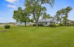 4520 N 600 E Road, Sidell, IL 61876