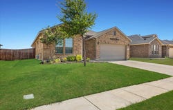 1402 Pleasanton Road, Cleburne, TX 76033