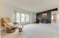 303 Cadgewith E, Lansing, MI 48906