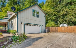 620 S 67TH St, Springfield, OR 97478