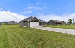 233 N Karen Circle, Seymour, MO 65746