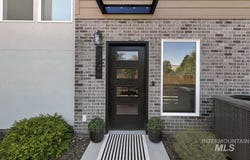 2026 S Mackinnon Ln, Boise, ID 83706