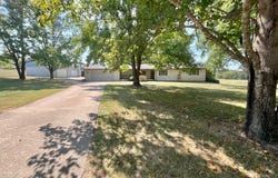 9013 County Road 6750, West Plains, MO 65775