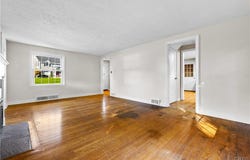 15 Bedford Drive, Whitesboro, NY 13492