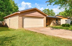 3475 Vagas Drive, Paris, TX 75462