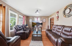 19 Annies Way, Springfield, MA 01119