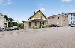59 Orient St, Worcester, MA 01604