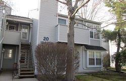 204 Meadow Ridge Dr, Smithville, NJ 08205