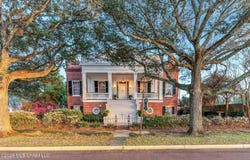 305 S Broadway Street, Natchez, MS 39120