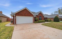 1714 SW 68th St, Lawton, OK 73505