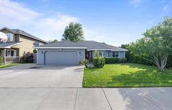 4613 W Grand Ronde Ave, Kennewick, WA 99336