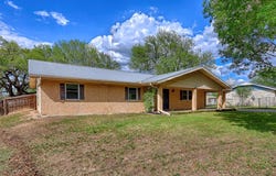 705 S La Grange St, Flatonia, TX 78941