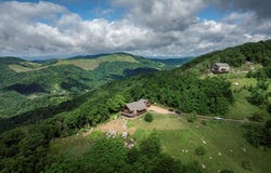 2725 Point Lookout Ln., Independence, VA 24348