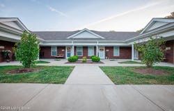 7302 Fox Hollow Way, Louisville, KY 40228