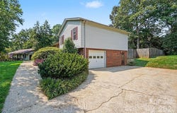 1751 Piney Road, Hickory, NC 28602