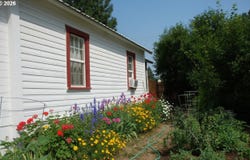 115 BELL St W, Halfway, OR 97834