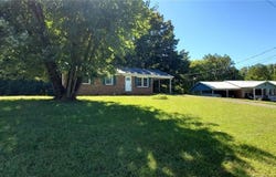141 Eleanor Avenue, Mount Airy, NC 27030