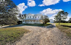 1061 Cascade Trl, San Marcos, TX 78666