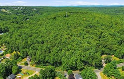 Mammoth Road, Pelham, NH 03076