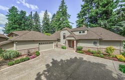 704 SUMMIT St, OregonCity, OR 97045