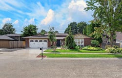935 Farrington Dr, Eagle, ID 83616
