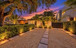 3033 Hibiscus St, Miami, FL 33133