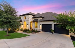 129 Hollytree Ct, Georgetown, TX 78628