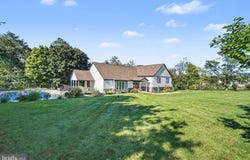 39 MORRIS Road, DUNCANNON, PA 17020