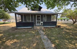 216 Denver Avenue, De Beque, CO 81630