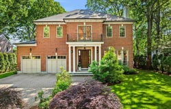 129 Rangeley Rd, Brookline, MA 02467