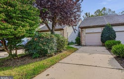 10 STEEPLECHASE RD, WILMINGTON, DE 19808
