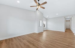 850 S Jay St, Valley Center, KS 67147-8977
