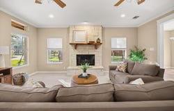 226 Cedar Hills Dr, Elgin, TX 78621