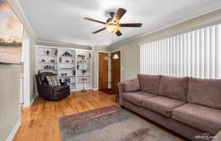 541 Dean Drive, South Elgin, IL 60177