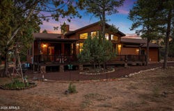 2207 FOUR POINT Circle, Overgaard, AZ 85933