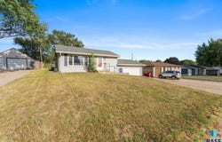 908 S Conklin Ave, Sioux Falls, SD 57103
