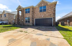 824 Peach Lane, Burleson, TX 76028