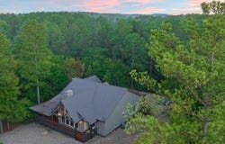 59 GREEN BRIAR Trail, Broken Bow, OK 74728
