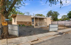 117 Clifton Avenue SE, Albuquerque, NM 87102