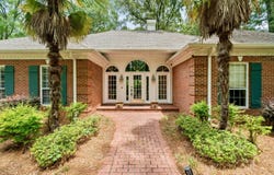 4 Spears Dr, Hattiesburg, MS 39402