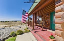 39 Rolling Hills Dr, Cody, WY 82414