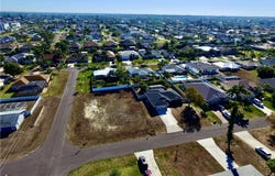 3905 SW 20th Place, Cape Coral, FL 33914