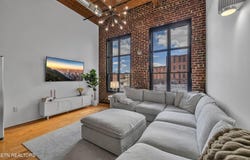 220 W Jackson Ave, Knoxville, TN 37902